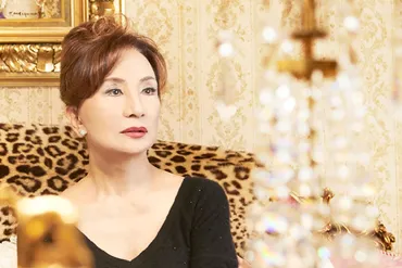 カルーセル麻紀の波乱万丈！性別、美学、そして生き方とは？日本人初の性転換手術、ゲイ文化との出会い、結婚と破局…彼女の人生を紐解く