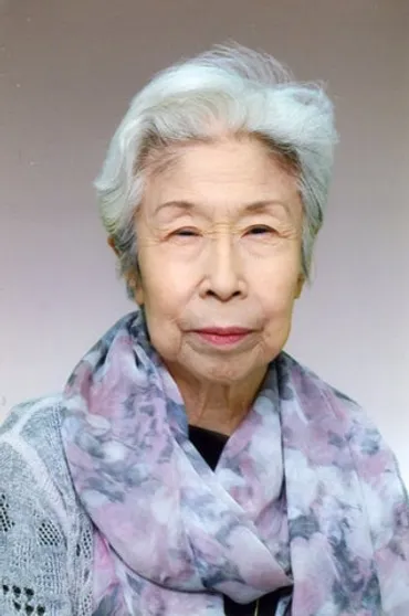 皆川博子さん、95歳で旭日中綬章受章！ その魅力と作品世界とは？作家・皆川博子さんの叙勲と創作活動の軌跡