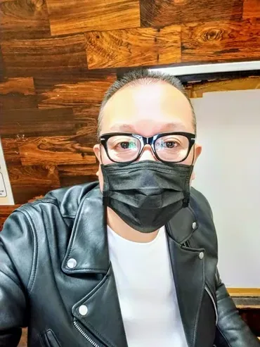 ぺこりーのさんのYouTubeチャンネル『年金一人暮らし』とは？老後を豊かに生きる秘訣とは？67歳YouTuberぺこりーの、YouTubeチャンネルと書籍で語る老後生活