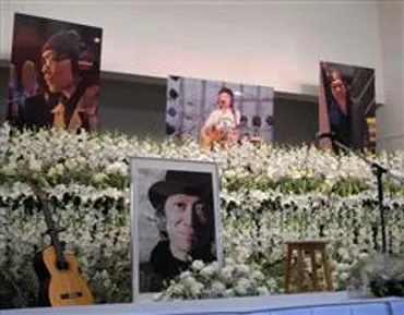 悼 Memory】デュオ「class」の津久井克行さん