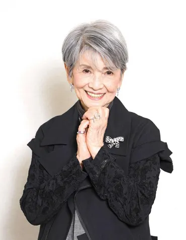 中原ひとみ、波乱万丈の人生を振り返る！～女優、家族、そして現在？～女優・中原ひとみの輝かしいキャリアと、家族との絆