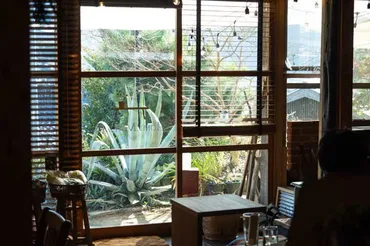 もうすぐ10周年の〈HOMEMAKERSカフェ〉、新たな場所へ