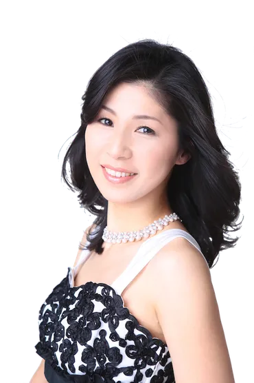 クラシックピアニスト浅野真弓のプロフィール