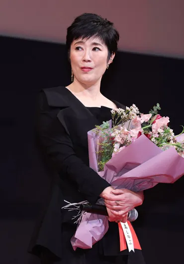 寺島しのぶ、女優業と家族愛の軌跡を紐解く！映画・舞台・歌舞伎、多才な才能が輝く秘訣とは？寺島しのぶ、映画・舞台・歌舞伎と多岐にわたる活躍を徹底解説！