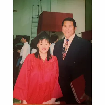 3ページ目)パパは゛最低゛だけど゛最高゛「誰かの ために全力投球」という゛猪木イズム゛ を受け継ぎ、看護師を志した娘・寛子