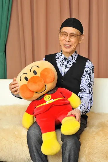 天才・手塚治虫の登場による「長編漫画ブーム」で居場所がなくなり…やなせたかしが苦境の中で誕生させた「あの名曲」とは