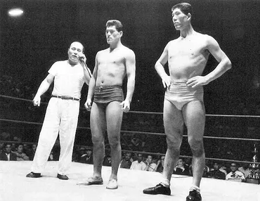 アントニオ猪木、波乱万丈の人生を振り返る！結婚とプロレス、そして晩年…？アントニオ猪木の軌跡：結婚、離婚、そしてプロレス界への影響