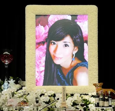 夫・鎧塚氏が明かした闘病極秘メモ がんに「戒めくん」と名付け