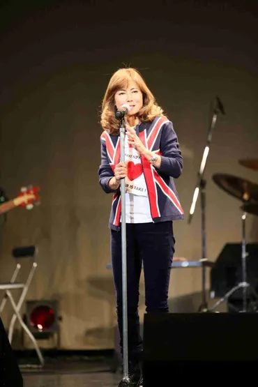 中村あゆみ、デビューからの軌跡と、現在進行形の音楽活動とは？新アルバム発売、ライブ情報、シングルマザーとしての支援活動など