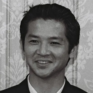 父は実力派俳優、母は人気女優「お父様に似ていて優しい顔」俳優一族の28歳息子近影が話題に！名俳優たちとの ショットに「支えてくださって…」と感謝：「おっ！」でつながる地元密着のスポーツ応援メディア 西スポWEB OTTO!