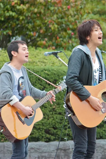 ゆず 岩沢厚治の音楽と結婚生活：横浜と音楽が紡ぐ軌跡とは？ゆず岩沢厚治の音楽人生と結婚、横浜との繋がりを紐解く