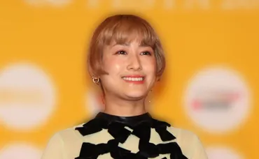 IMALU>幼少期の家族写真公開 ゛母゛大竹しのぶ、兄と3人で 節目に思い出を投稿(毎日キレイ)