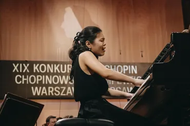 進藤さん、ピアノ演奏に大歓声 ショパン・コンクール本選