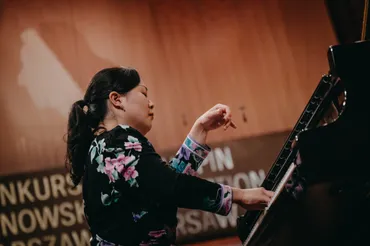 桑原志織、国際ピアノコンクールで輝く！彼女の音楽人生と今後の活躍は？ショパン国際ピアノコンクール第4位入賞！桑原志織の軌跡