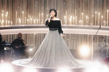 薬師丸ひろ子、「セーラー服と機関銃」を披露 黒柳徹子が曲紹介「それではお聞きいただきましょう」【紅白歌合戦】:中日スポーツ・東京中日スポーツ