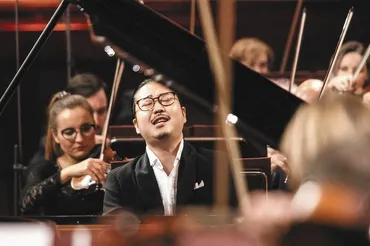 ショパンコンクール2025：歴史と革新、日本人ピアニストたちの挑戦？第19回ショパン国際ピアノコンクール、ファイナル進出者決定！