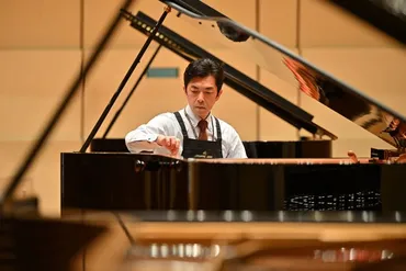 コンクールの舞台裏を支えるピアノ調律師たち – ぶらあぼONLINE 