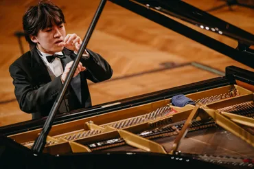 牛田智大、魂で奏でたショパン──第三次予選最終日、観客の心に響いた1時間 