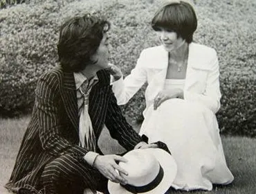 沢田研二の元妻はザ・ピーナッツの双子の姉の伊藤エミ!