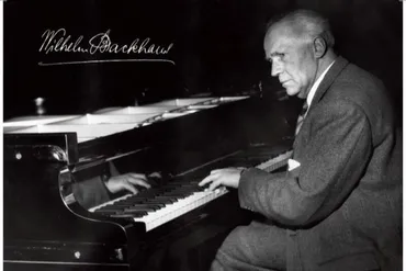 ショパンコンクールとピアノ：舞台裏とメーカーの激戦？ショパンコンクールの公式ピアノとメーカー