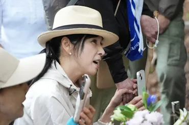 宝塚の同期亡くした黒木瞳さん、日航墜落現場に供えたスミレの ...