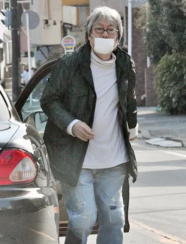 妻・田中裕子と仲睦まじい沢田研二 家事手伝いゴミ出しも担当 ...