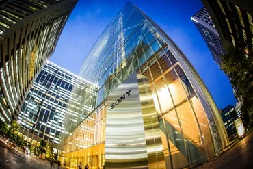 岡崎友紀…盛田英夫（盛田昭夫の長男）と強行結婚するも2年で破局 ...