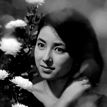 冨士眞奈美さんの多才な芸能生活とは？女優・モデル・司会と活躍した軌跡に迫る！清純派から個性派へ！冨士眞奈美さんの華麗なるキャリア