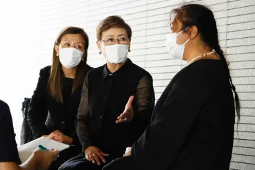 ジェリー藤尾さんの思い出を語る（左から）長女・美紀さん、元 ...