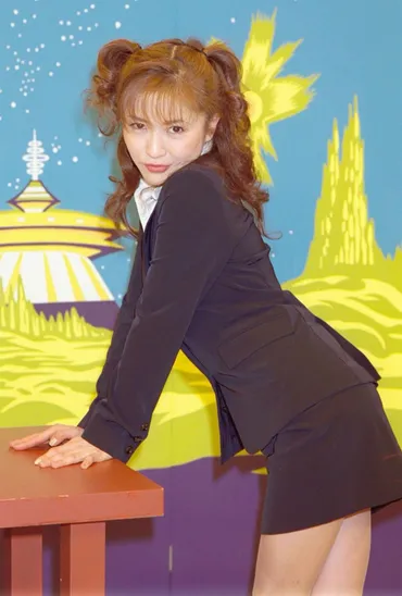 見ている人の楽しみに…大胆かつ上品！三浦理恵子ミニスカートの ...