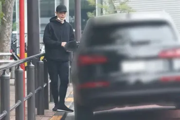 竹内結子さん死去1カ月、夫・中林大樹の指には今も結婚指輪 