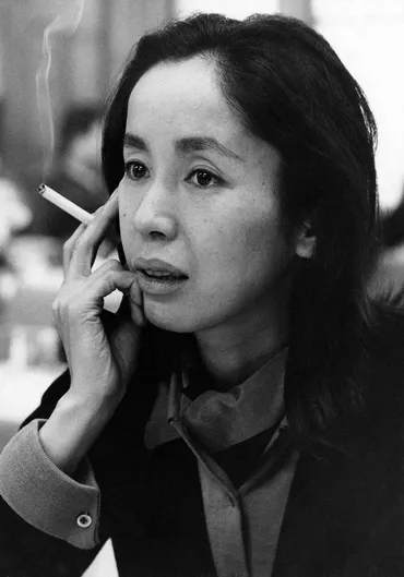 俳優の奈良岡朋子さん死去歳劇団民芸代表写真特集