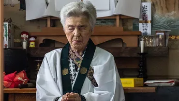 消えゆく習俗—青森県の女性霊媒師「イタコ」から見る日本人の死生観