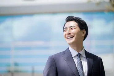 年収600万円台の「野原ひろし」よりも高年収な男性の割合は何パーセント?「現代の30歳代男性」平均年収はいくらか(LIMO)