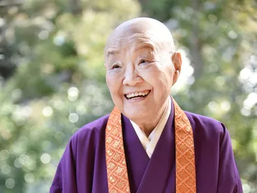 瀬戸内寂聴さん至福は「孤独に書くこと」密着年、中村裕監督が明かす知られざる姿:朝日新聞+