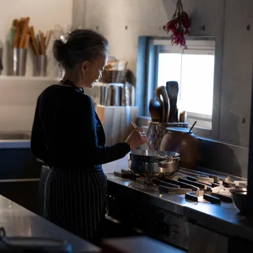 有元葉子「今に至る仕事人生、旅人生がスタートしたのは50代」初めてのひとり旅は秋のパリ、人生の折り返し地点に出会えた味わいとは 