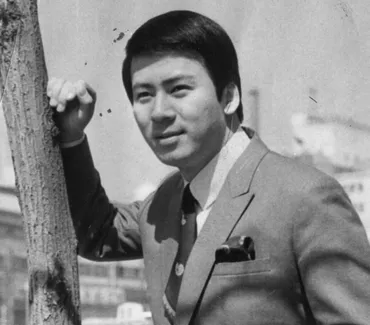 慈善活動へ投じた私財は数十億〟超大物歌手〝傘寿祝い〟おしどり写真が大反響「80歳には見えない肌艶」:「おっ!」でつながる地元密着のスポーツ応援メディア 西スポWEB OTTO!