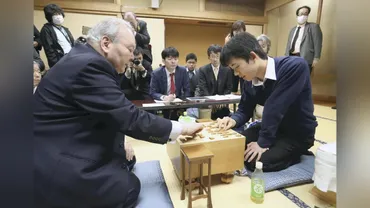 ひふみんアイ・うな重・対局時に聖歌…伝説的エピソードに彩られた「神武以来の天才」加藤一二三さん : 読売新聞