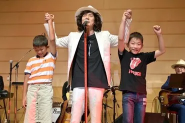 2ページ目)PTA会長だったダイアモンド☆ユカイに聞く、「息子から褒められた」卒業式の゛スピーチ゛とは？〈千鳥かまいたち「パパタレント大集合」きょう〉  