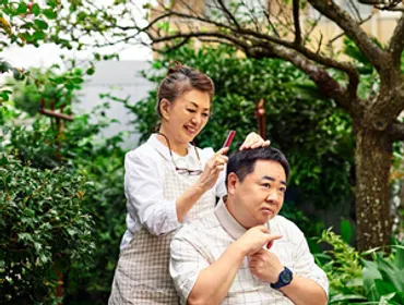 加賀まりこ、「最後の恋」と自閉症の息子が教えてくれたこと：朝日新聞